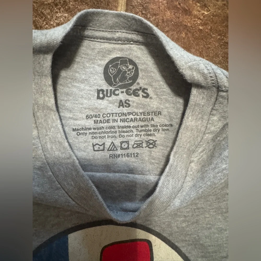 Buc-ees Texas Tee Small - Picture 5 of 5